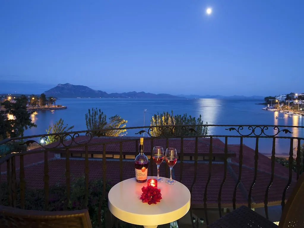 Kumluk Hotel Datça 2*,